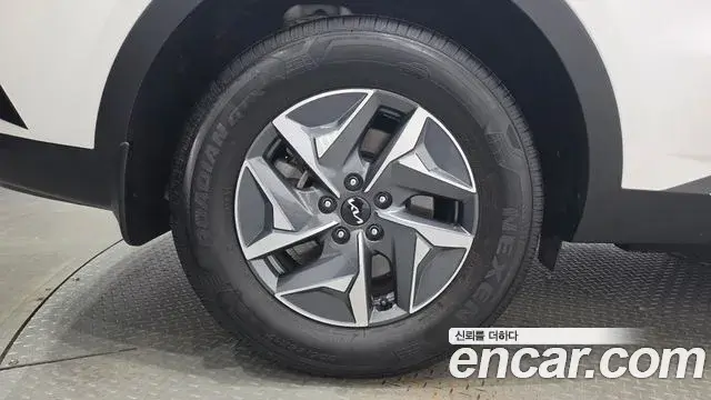 Kia Sorento 2023 — Şəkil 9/37