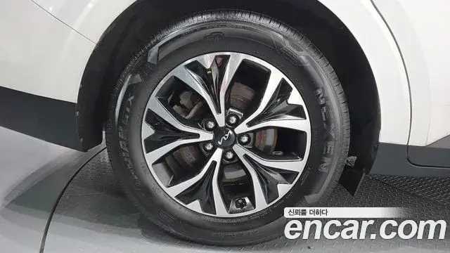 Kia Carnival 2022 — Фото 4/20