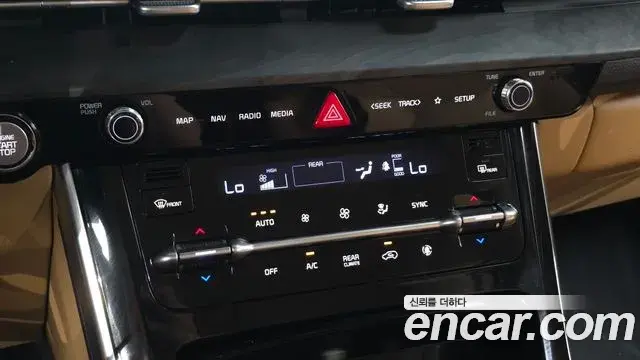 Kia Carnival 2022 — Фото 17/20