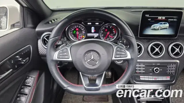 Mercedes-Benz A-Class 2018 — Фото 13/20