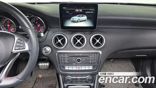 Mercedes-Benz A-Class 2018 — Фото 16/20