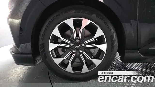 Kia Carnival 2022 — Фото 5/20