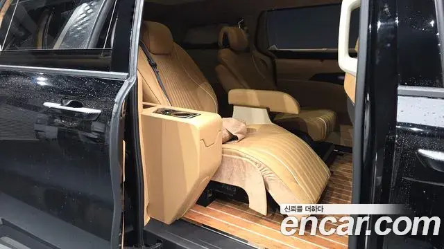Kia Carnival 2022 — Фото 12/20