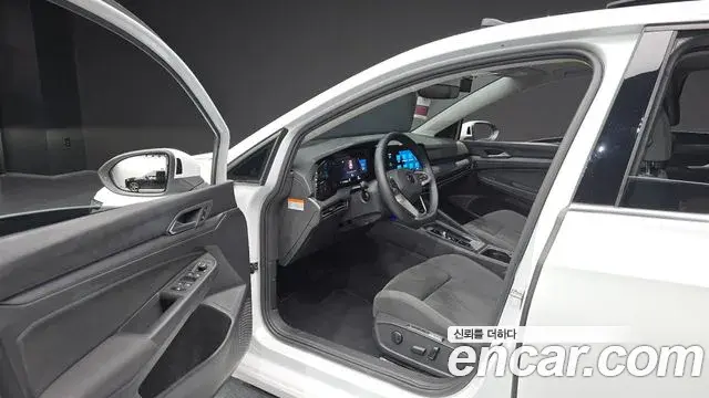 Volkswagen Golf 2022 — Şəkil 11/31