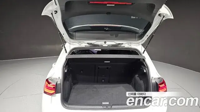 Volkswagen Golf 2022 — Şəkil 14/31