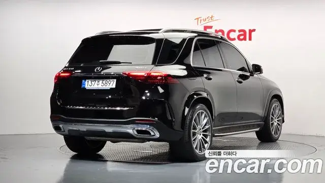 Mercedes-Benz GLE-Class 2024 — Фото 2/20