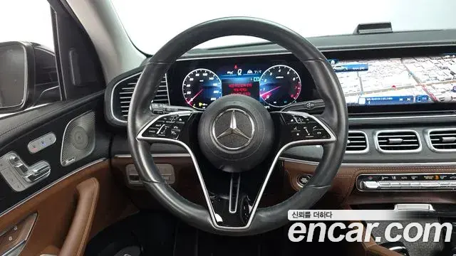 Mercedes-Benz GLE-Class 2024 — Фото 12/20