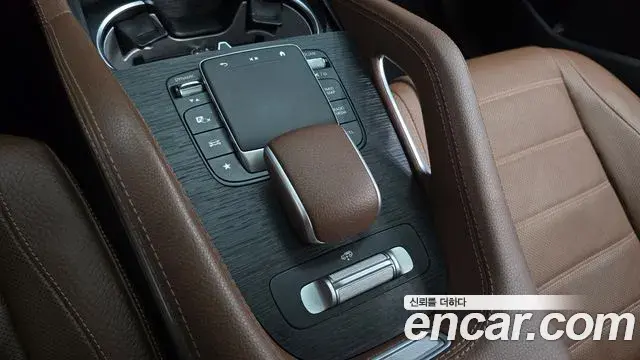 Mercedes-Benz GLE-Class 2024 — Фото 15/20
