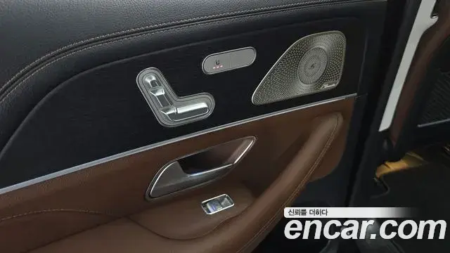Mercedes-Benz GLE-Class 2024 — Фото 19/20