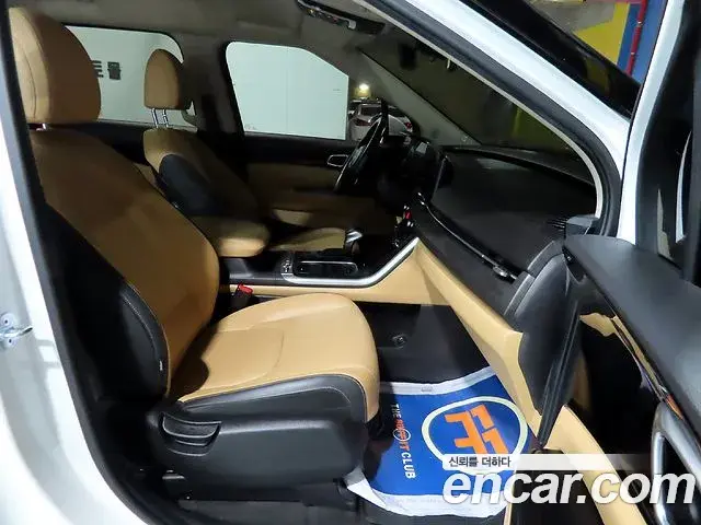 Kia Carnival 2022 — Photo 8/20
