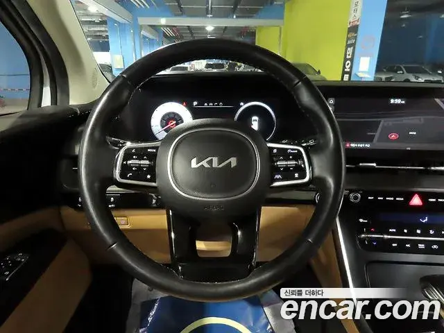 Kia Carnival 2022 — Photo 12/20