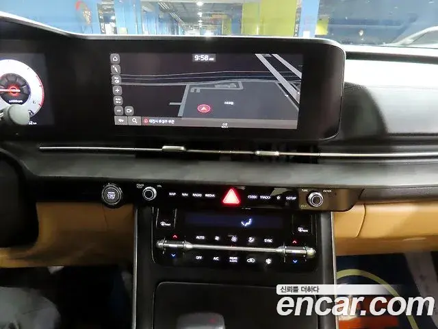 Kia Carnival 2022 — Photo 14/20