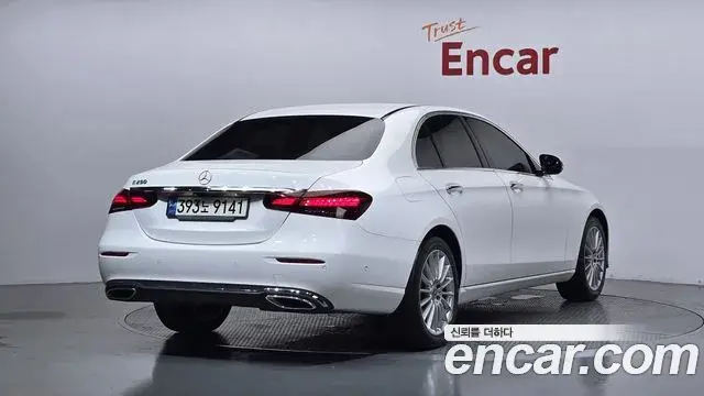 Mercedes-Benz E-Class 2021 — Фото 1/20