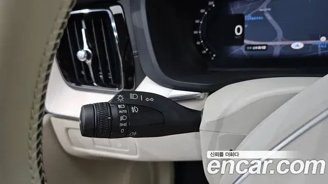 Volvo XC60 2026 — Photo 16/33