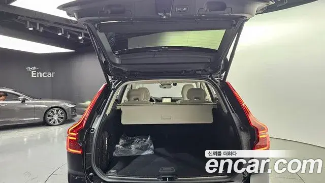 Volvo XC60 2026 — Photo 31/33