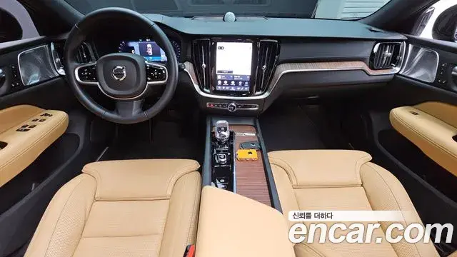 Volvo V60 Cross Country 2025 — Photo 5/38