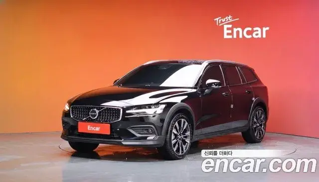 Volvo V60 Cross Country 2025 — Photo 29/38