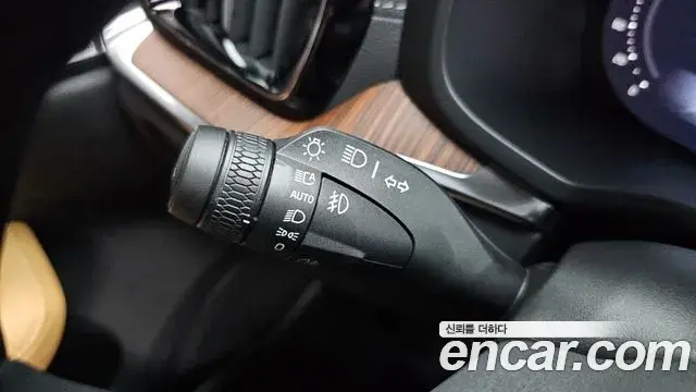 Volvo V60 Cross Country 2025 — Photo 22/38