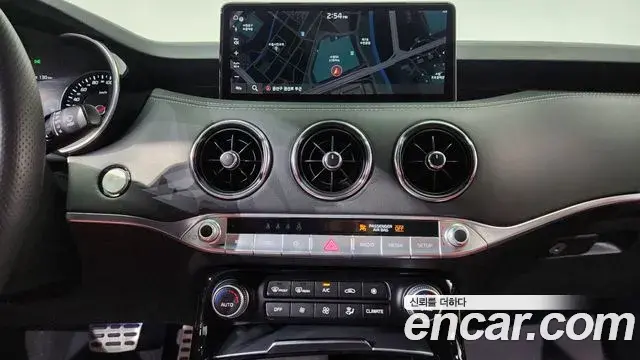 Kia Stinger 2021 — Фото 13/20
