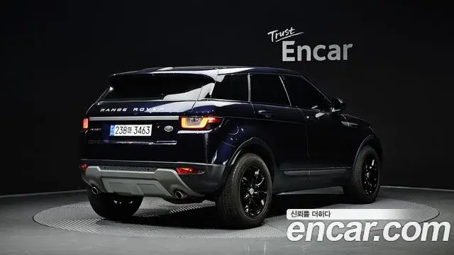 Land Rover Range Rover Evoque 2018 — Photo 1/31