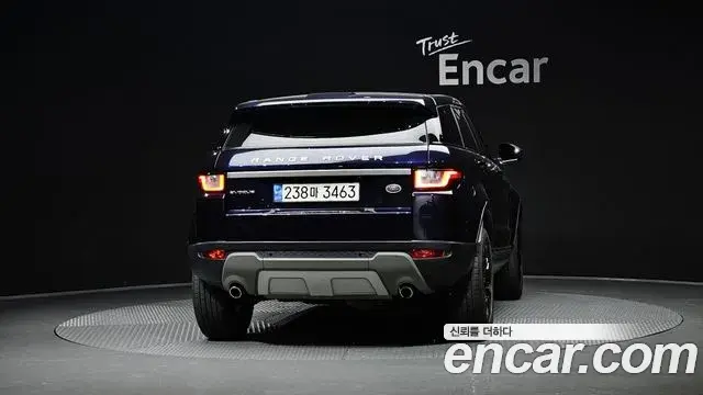 Land Rover Range Rover Evoque 2018 — Photo 17/31