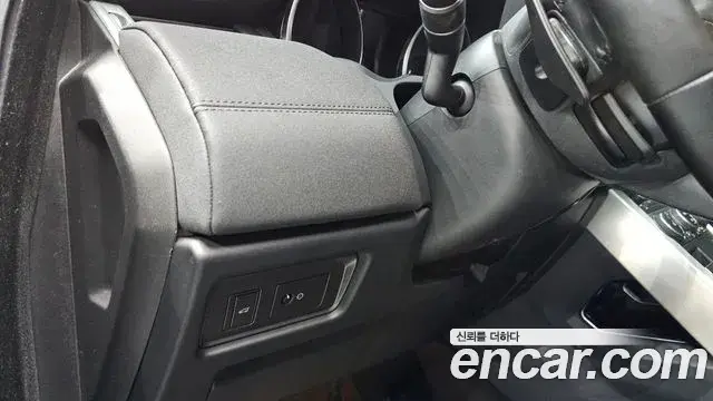 Land Rover Range Rover Evoque 2018 — Photo 30/31