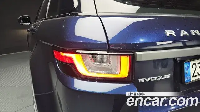 Land Rover Range Rover Evoque 2018 — Photo 12/31