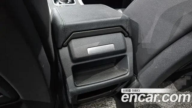 Land Rover Range Rover Evoque 2018 — Photo 15/31