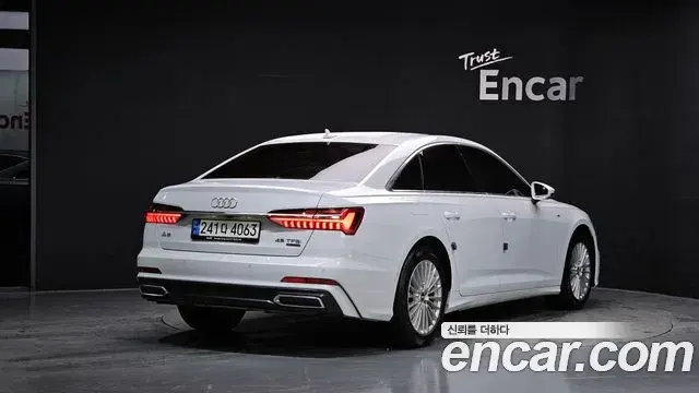 Audi A6 2021 — Фото 2/20