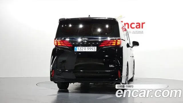 Toyota Alphard 2026 — ფოტო 8/35