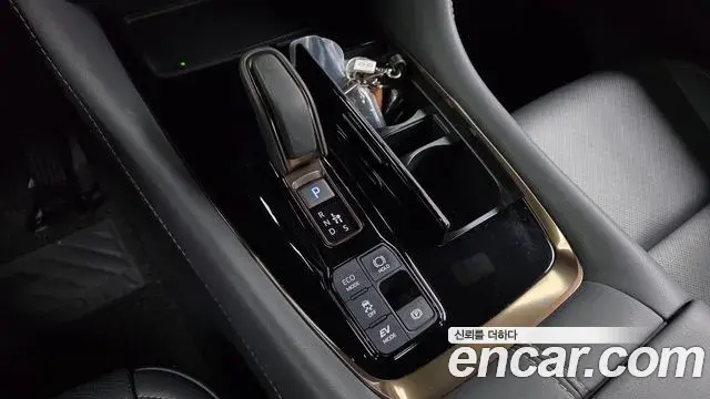 Toyota Alphard 2026 — ფოტო 29/35
