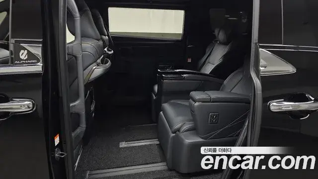 Toyota Alphard 2026 — ფოტო 26/35