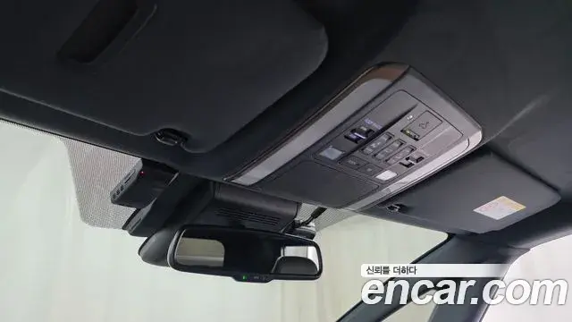 Toyota Alphard 2026 — ფოტო 34/35