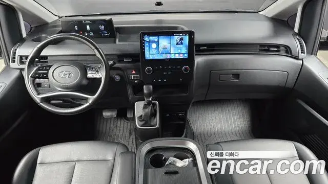 Hyundai Staria 2022 — Photo 7/20