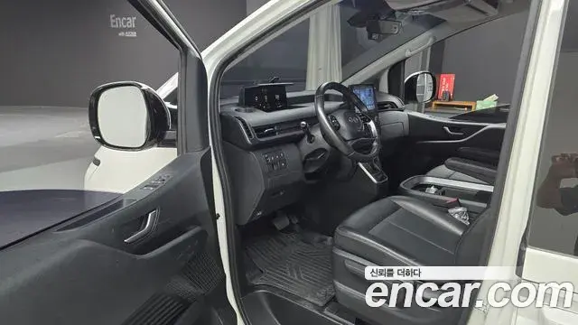 Hyundai Staria 2022 — Photo 10/20