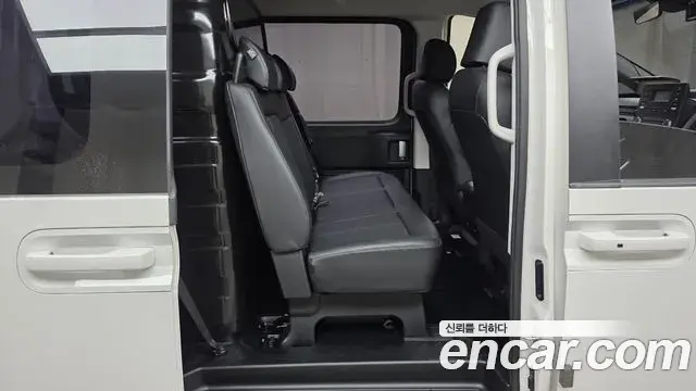Hyundai Staria 2022 — Photo 11/20