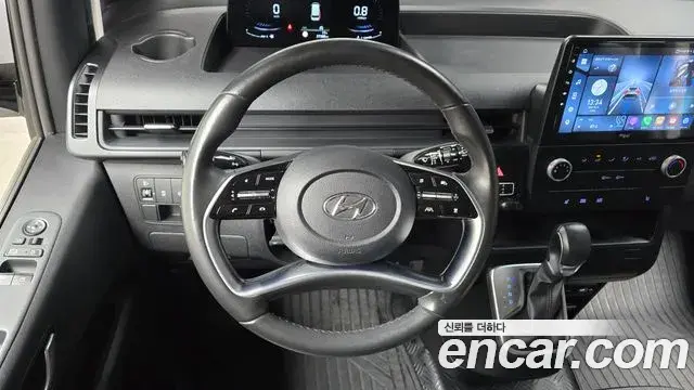 Hyundai Staria 2022 — Photo 13/20