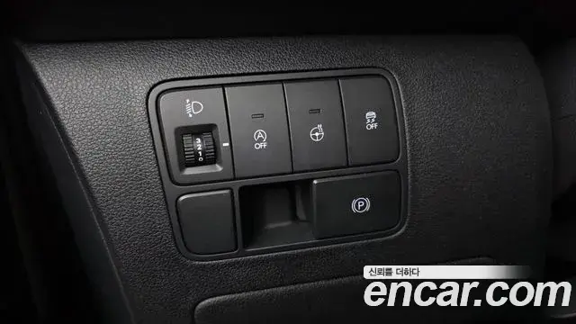 Hyundai Staria 2022 — Photo 18/20