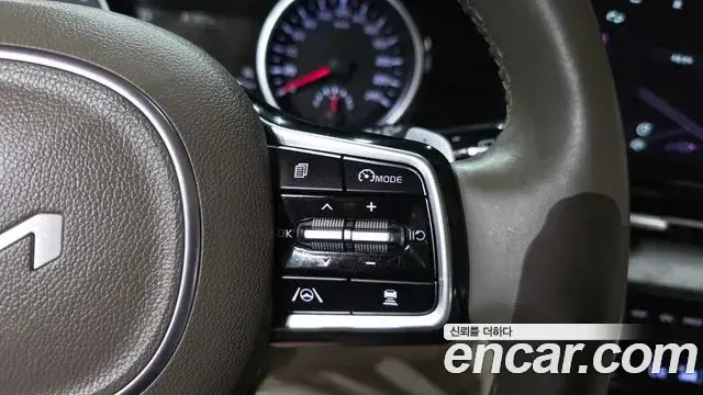Kia Carnival 2022 — Фото 16/20