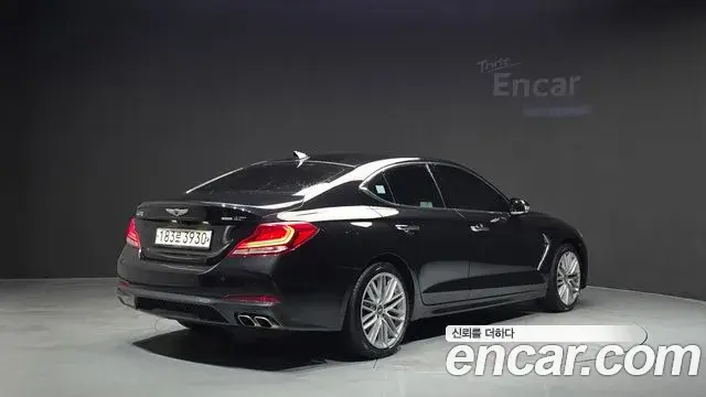 Genesis G70 2020 — ფოტო 8/20