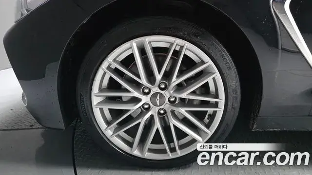 Genesis G70 2020 — ფოტო 6/20