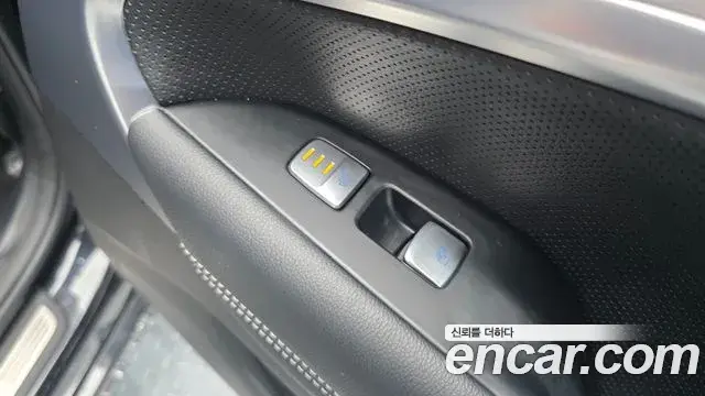 Genesis G70 2020 — ფოტო 11/20