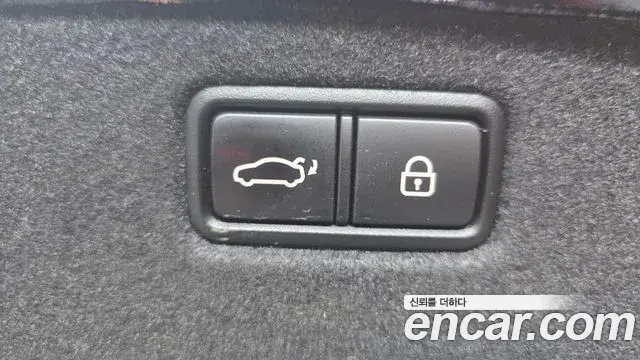 Genesis G70 2020 — ფოტო 17/20