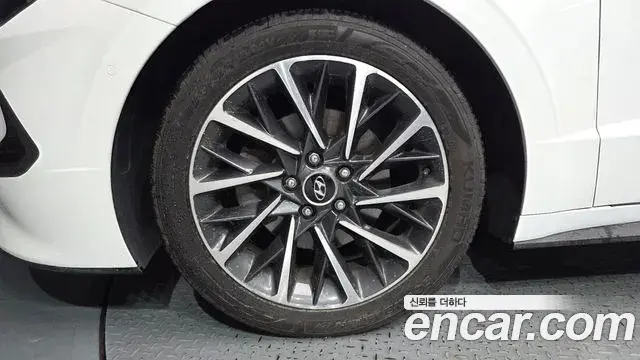 Hyundai Sonata 2019 — Фото 5/20