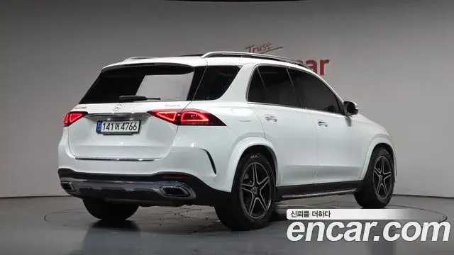 Mercedes-Benz GLE-Class 2020 — Фото 2/20