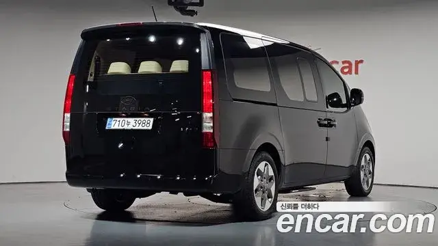 Hyundai Staria 2025 — Фото 2/20