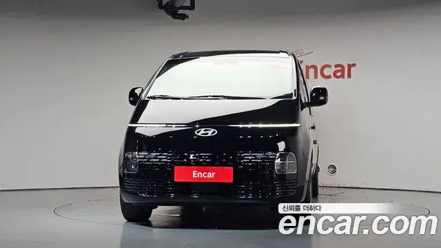 Hyundai Staria 2025 — Фото 3/20