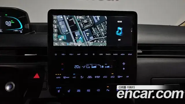 Hyundai Staria 2025 — Фото 14/20