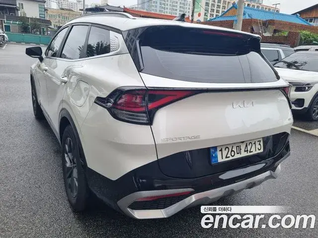 Kia Sportage 2022 — Фото 3/20
