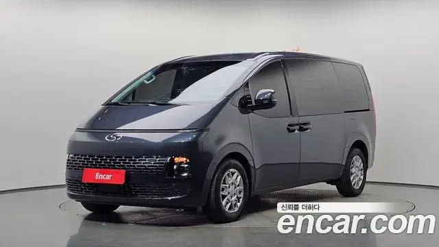 Hyundai Staria 2022 — Фото 1/20